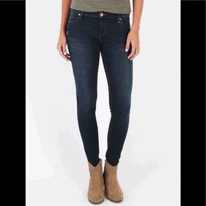 NWT Kut from the Kloth Mia skinny jeans. Size 4.